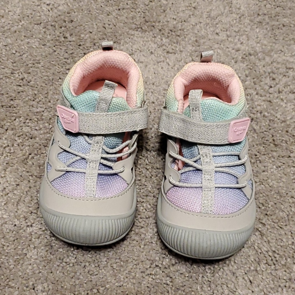 Never worn. Oshkosh sz 6